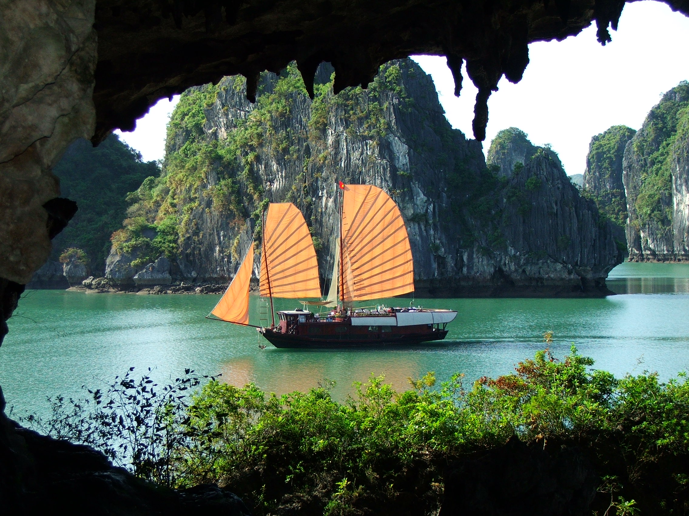 TOUR HÀ NỘI – HẠ LONG - TUẦN CHÂU - HÀ NỘI