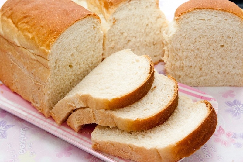 Cùng bánh mì tươi sẽ là thực phẩm chủ yếu