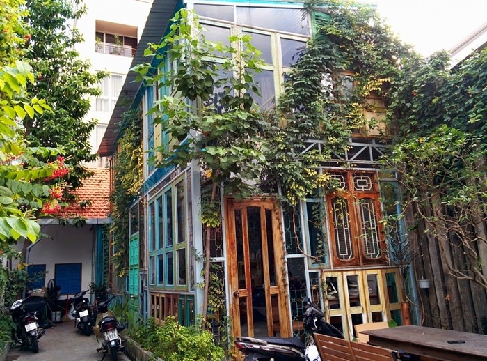 Không gian gần gũi với thiên nhiên tại Kujuz Cafe 