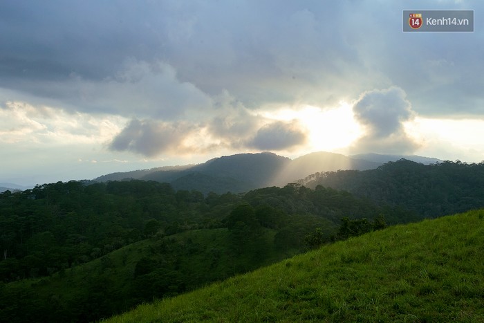 Trekking và cắm trại ở đồi Tà Năng: Đi để thấy mình còn trẻ và còn nhiều nơi phải chinh phục - Ảnh 23.