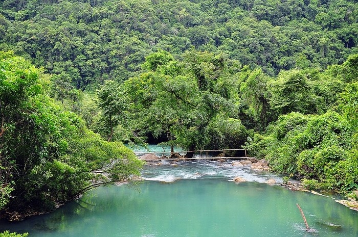 Bạn có thể chọn tour du lịch kết hợp để chơi trò zip-line ở hang Tối 