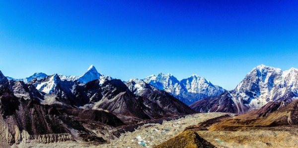 À, đây là nhìn từ đỉnh Kalapather ở độ cao 5550m.