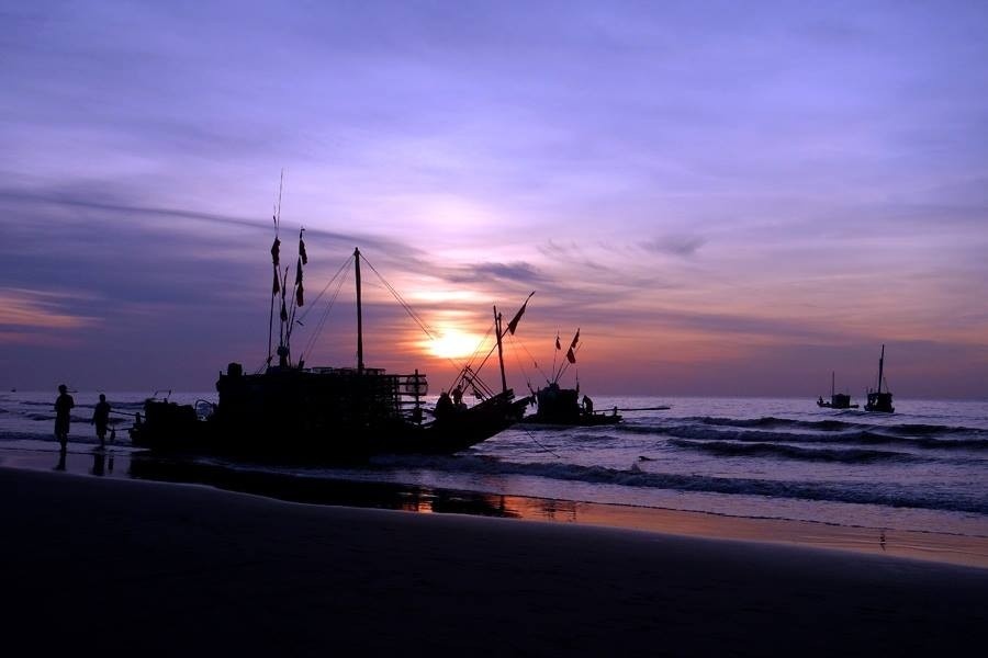 Biển Sầm Sơn buổi bình minh